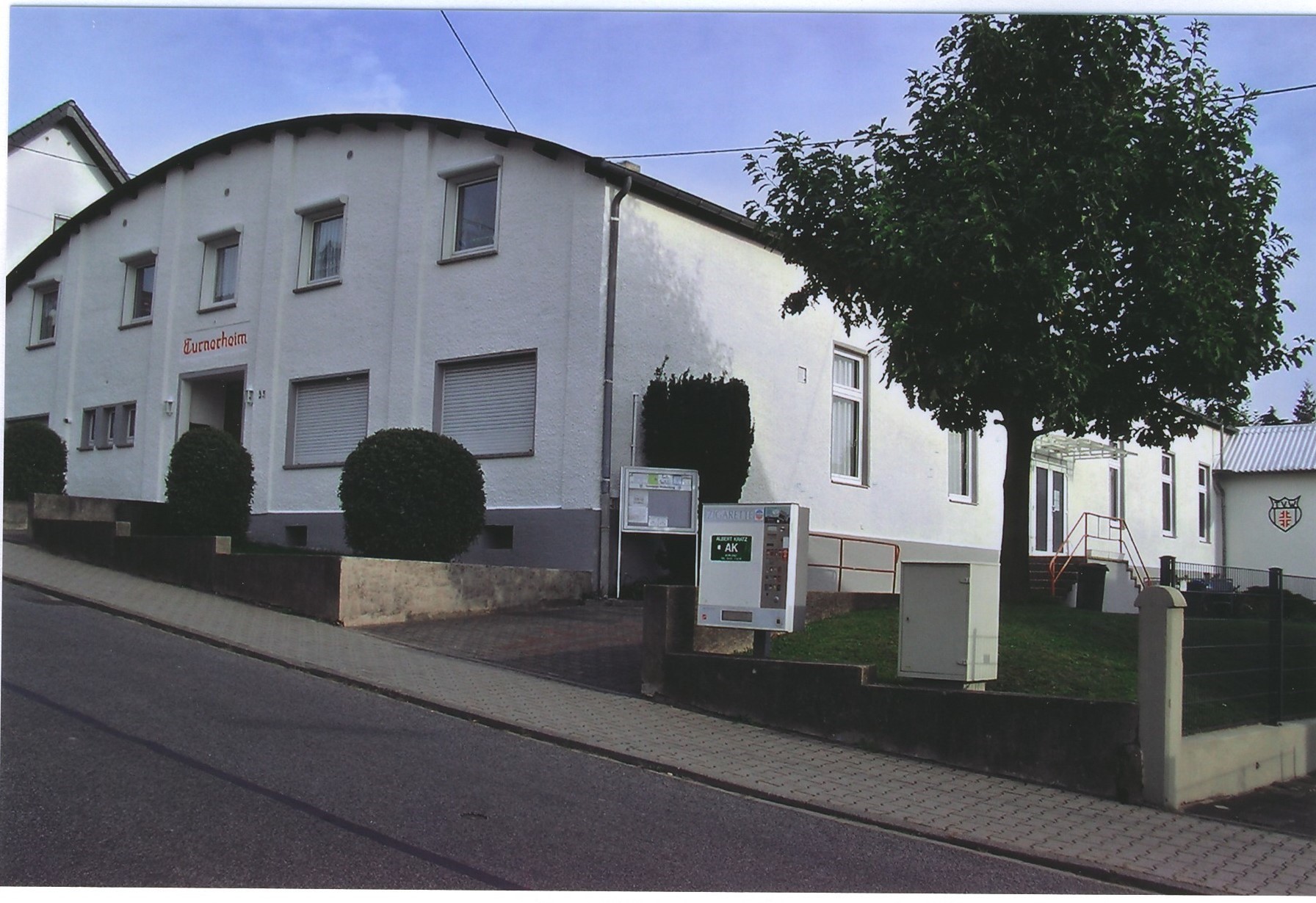 Die Halle von außen