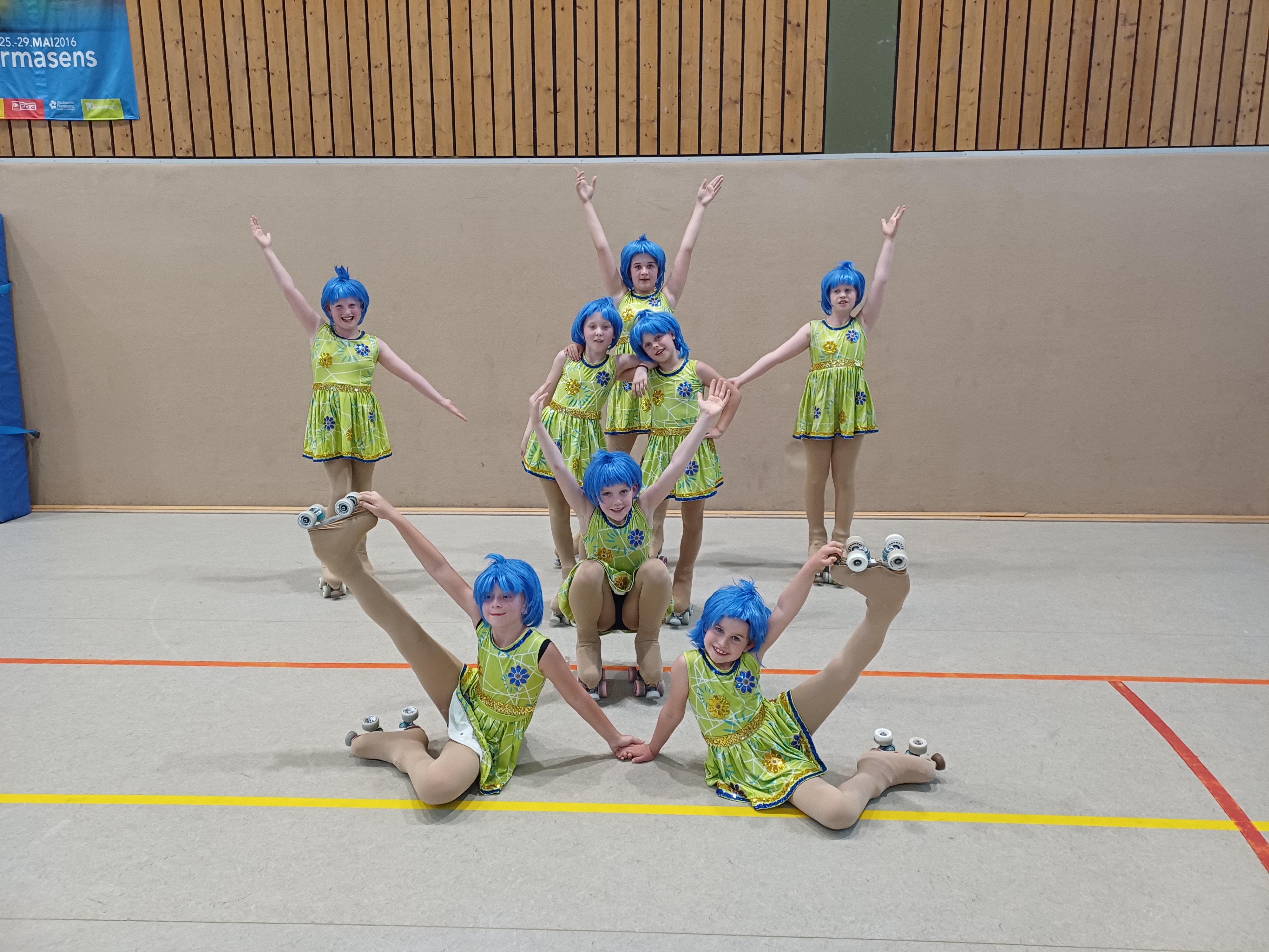 Show Gruppe 'Alles steht Kopf'