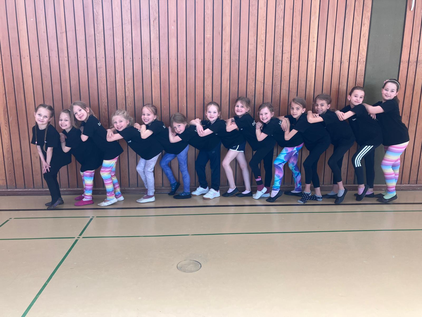 Die Tanzkinder beim Training